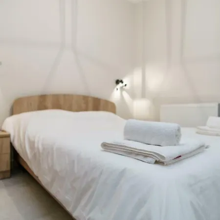 Agias Sofias Group Mesitiki Apartment